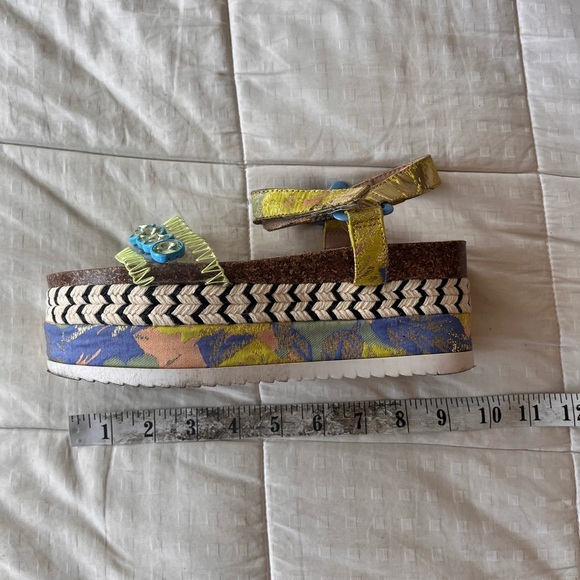 Betsey Johnson Tovaa Wedge Sandal 6 - Picture 5 of 15